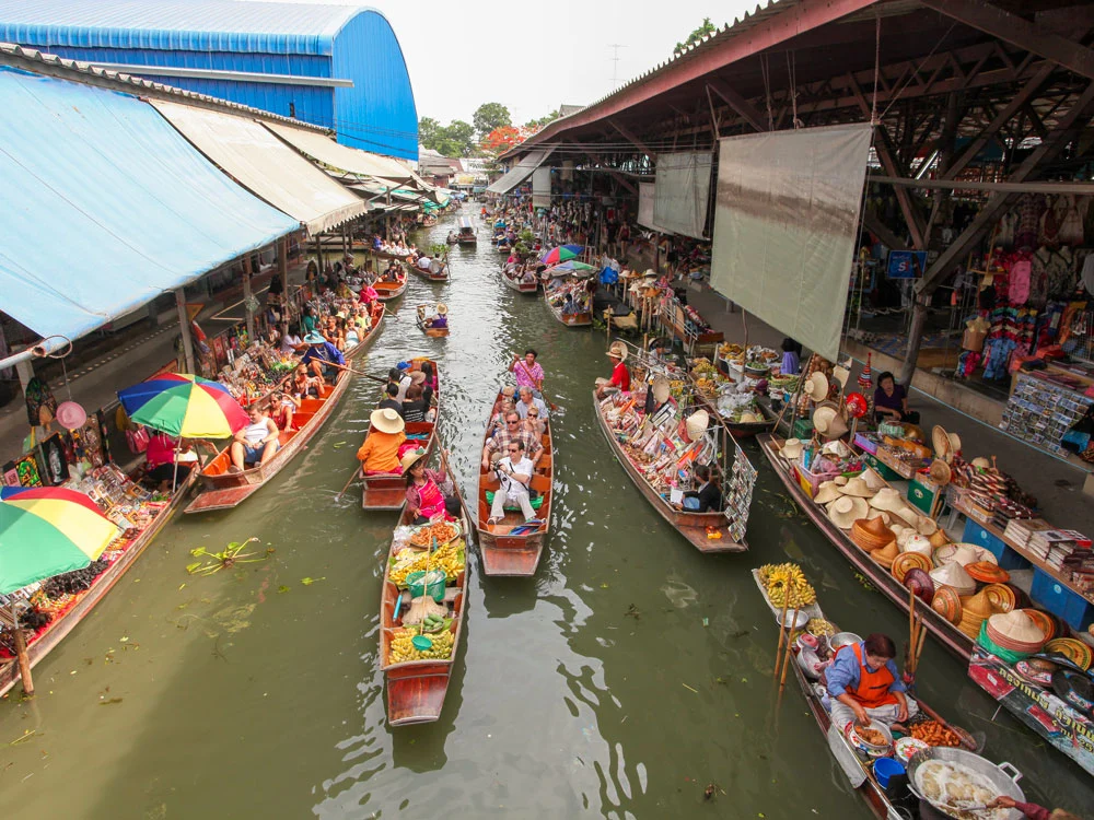 Damnoen Saduak Floating Market