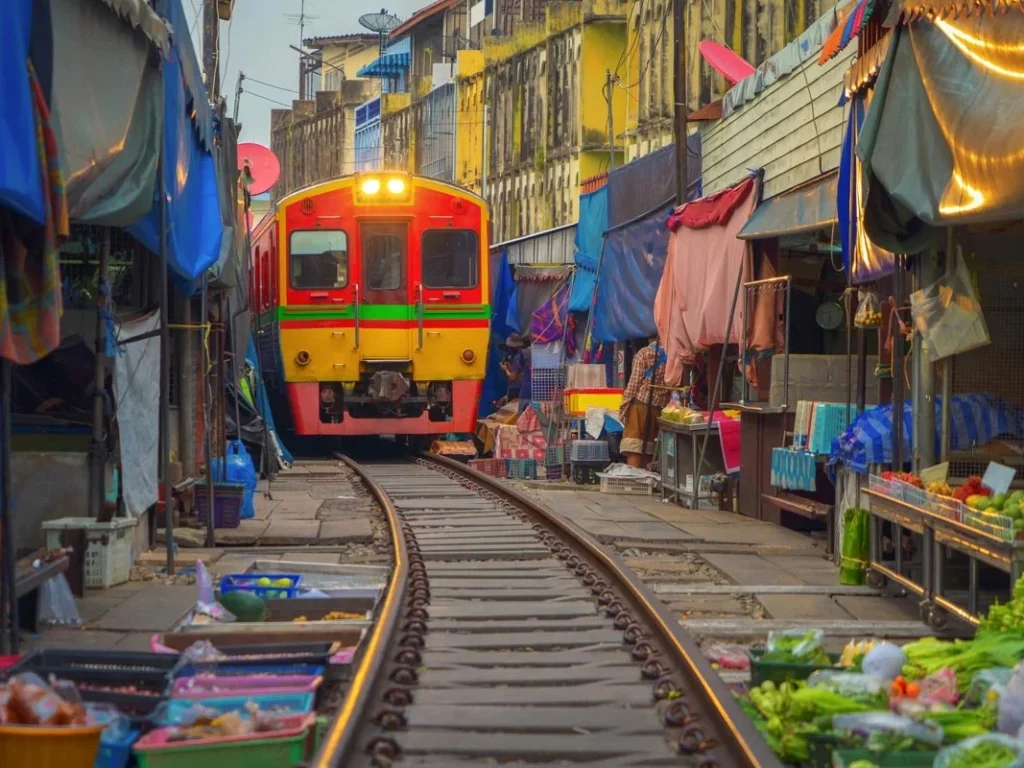 Maeklong Railway Market