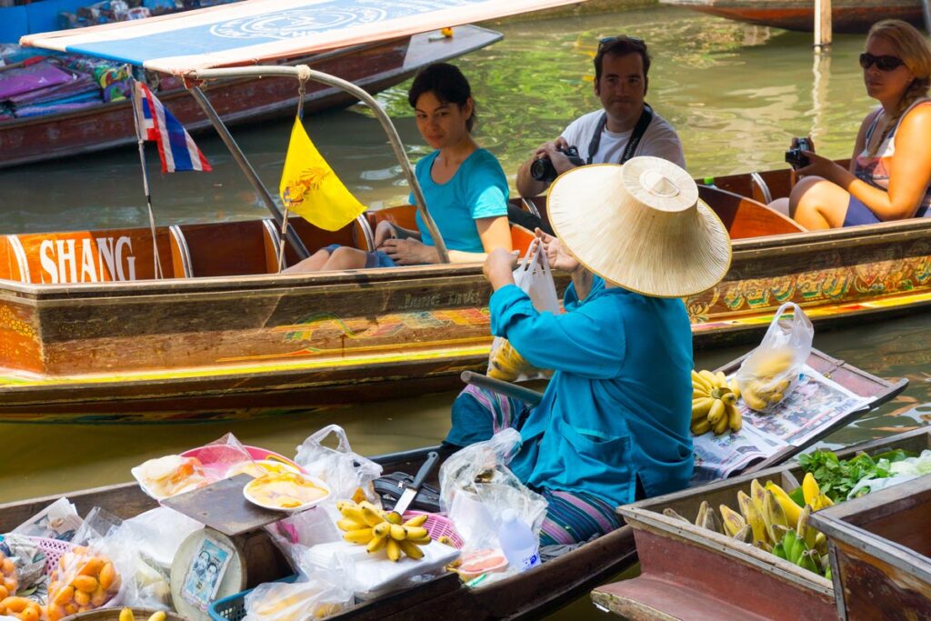 Damnoen Saduak Floating Market