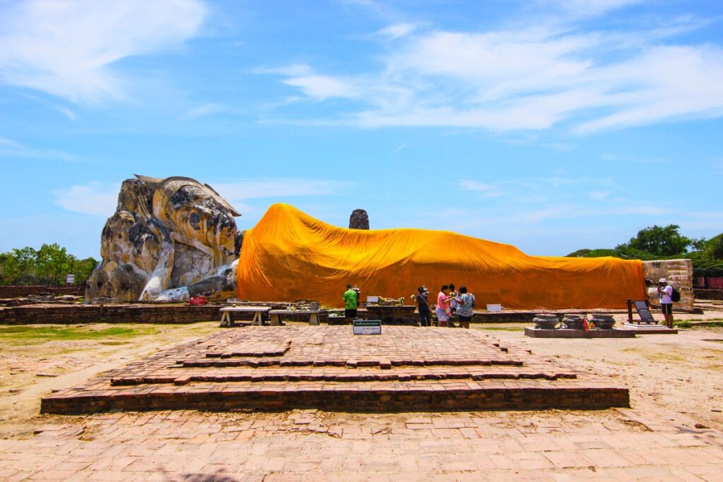 Wat Lokayasutharam