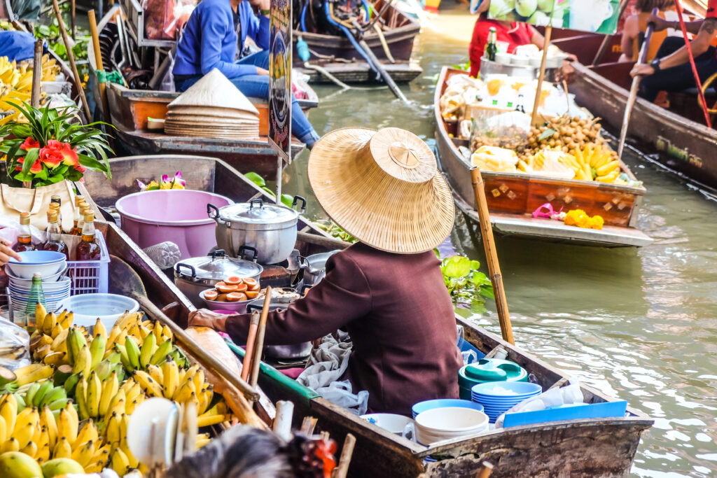 Damnoen Saduak Floating Market