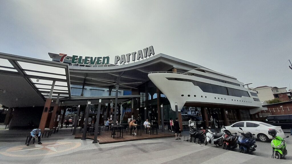 7-Eleven Pattaya – Tara Pattaya Flagship Store