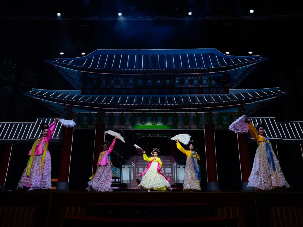 Alcazar Cabaret Show Pattaya